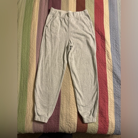 Lululemon relaxed high rise joggers - Picture 2 of 9